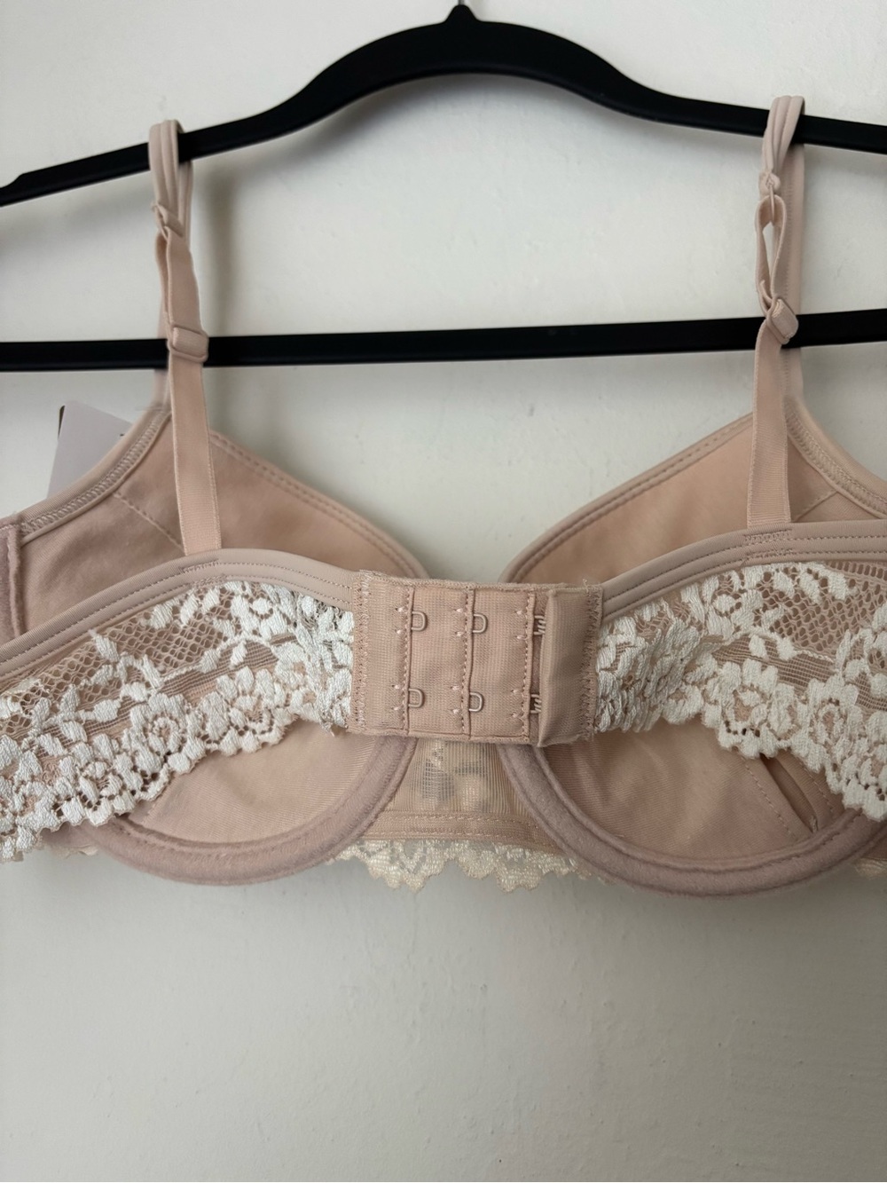 Wacoal Embrace Lace Petite Push Up Underwire Bra in Sand Size 36A NEW Padded - Picture 5 of 14